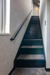 かとう接骨院階段